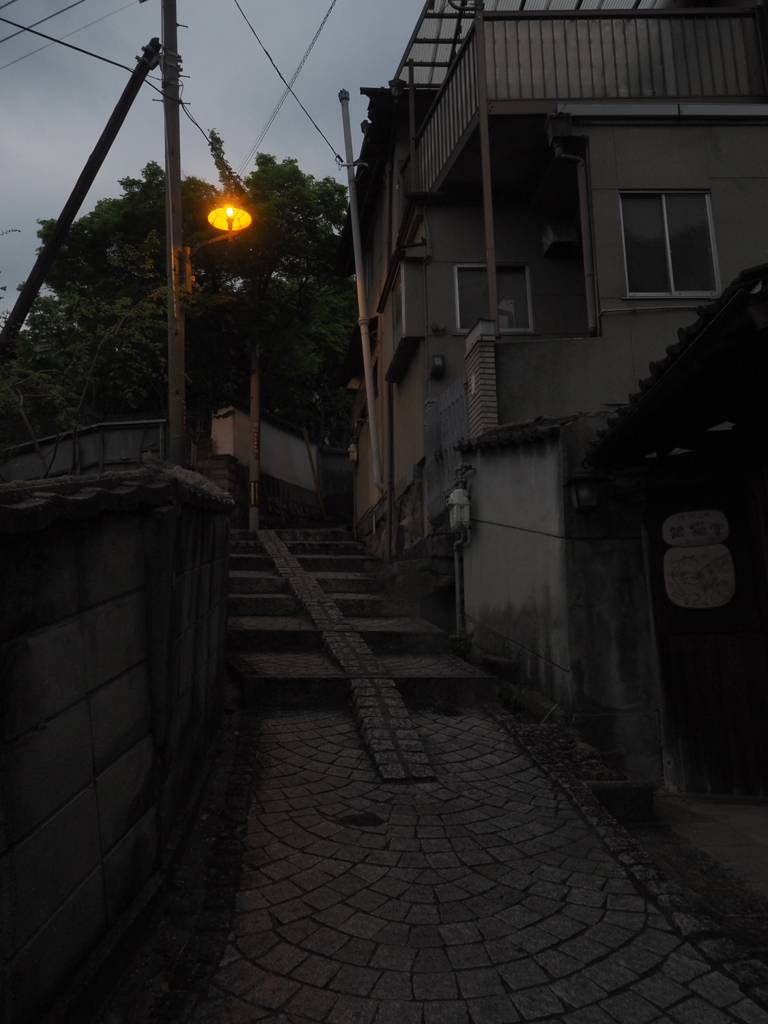 夕闇の坂