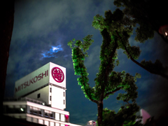 あの辺からMITSUKOSHIを撮って、色々調整した結果。 あの辺からMITSUKOSHIを撮って、色々調整した結果。