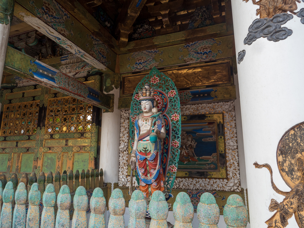 耕三寺博物館　山門の佛