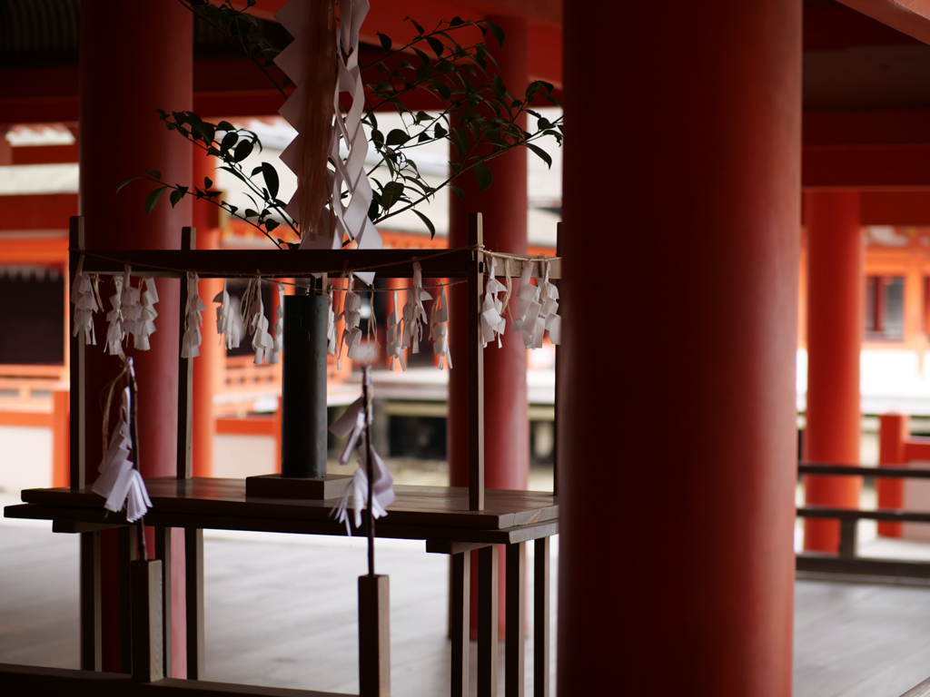 厳島神社 神前