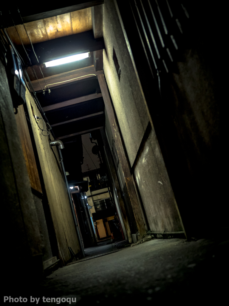 路地先