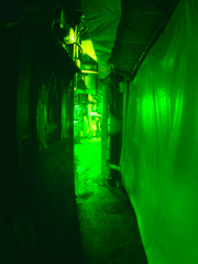 大丈夫だ、大佐。目標ポイントに潜行した・・・これよりターゲットへ接近する。