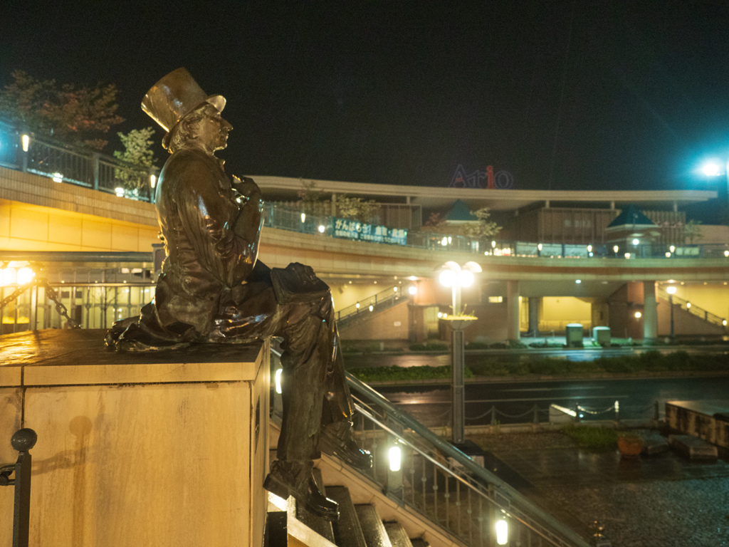 倉敷駅前アンデルセン像