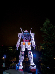 ダイバーシティ東京　ガンダム像