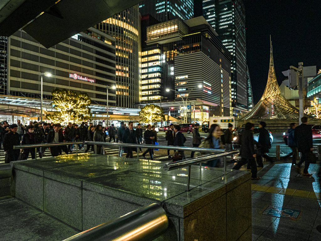 ナゴヤ駅前