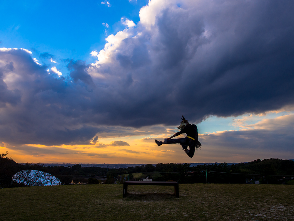 夕焼けジャンプキック