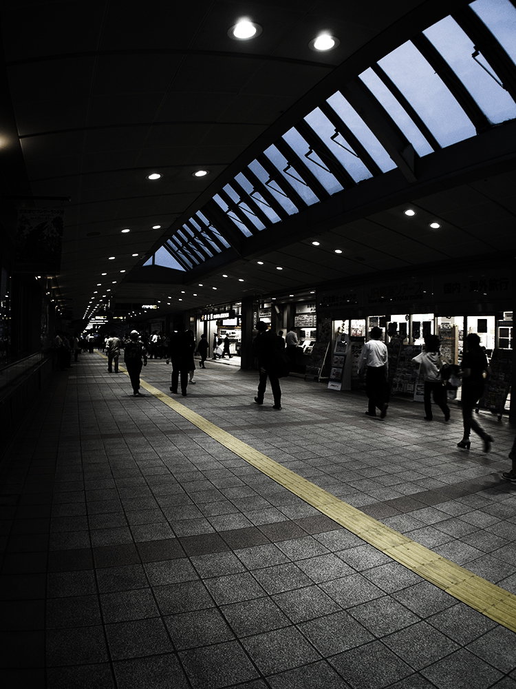 刈谷駅改札前