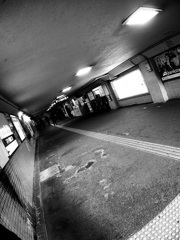 改札前通路