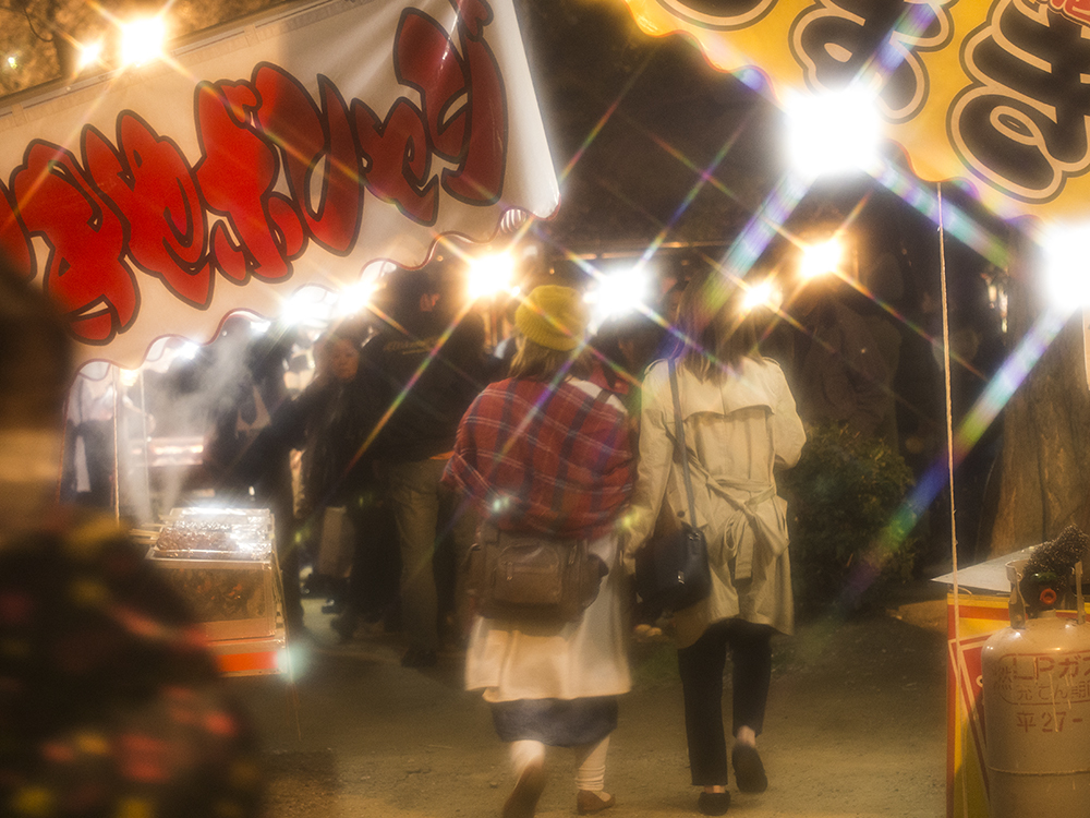 桜のお祭りの賑わい4
