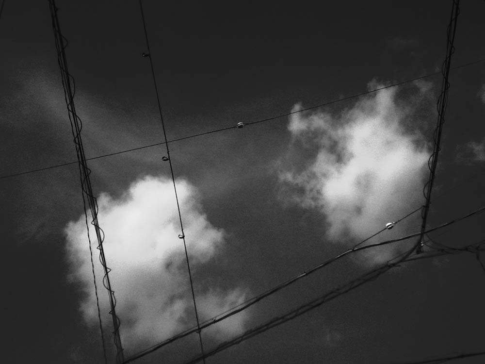 雲が良い日のモノクロ
