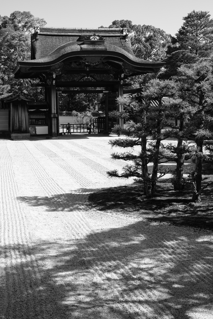 仁和寺勅使門（京都）