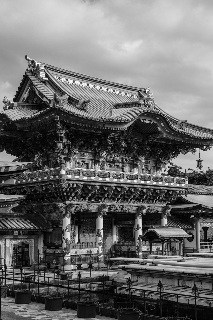 耕三寺孝養門（広島県尾道市生口島）