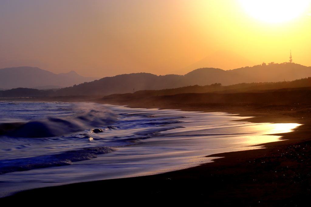 浜辺の夕暮れ