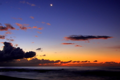 夜明けの海