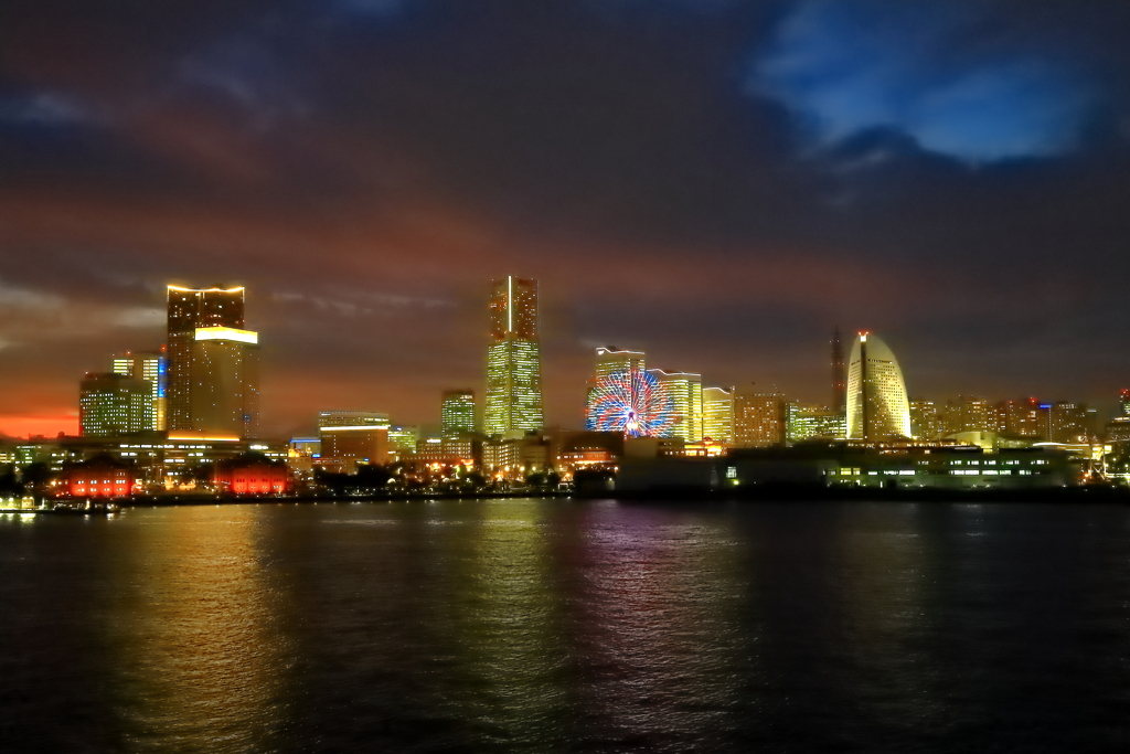 夜の港町
