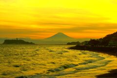 夕暮れの海