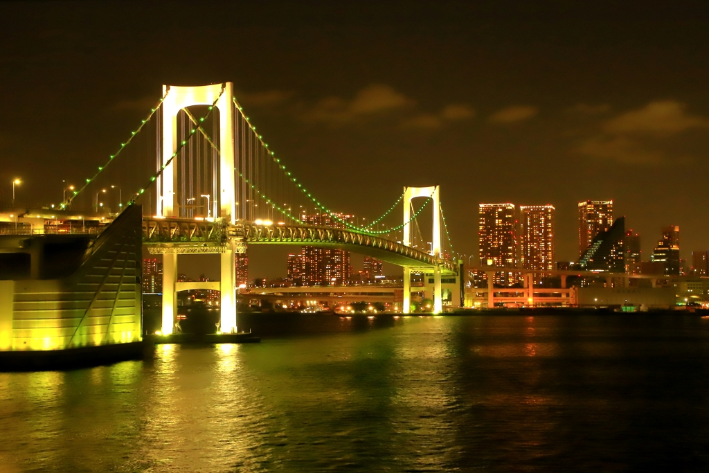 夜の競演