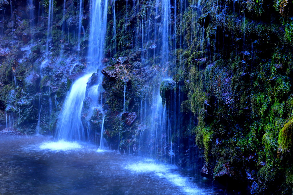 幽玄の滝