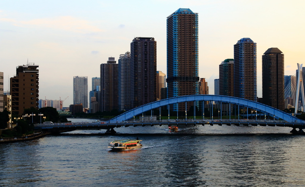 黄昏の隅田川