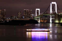 都会の夜遊び