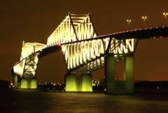 夜の東京ゲートブリッジ