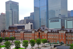 土曜の東京駅