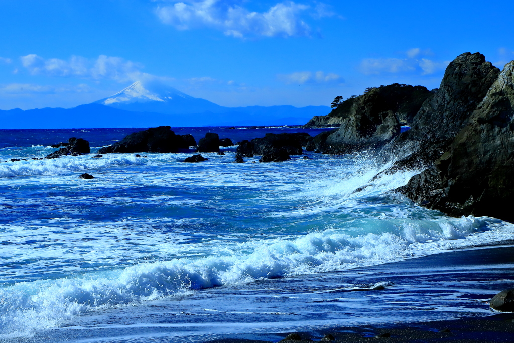 冬晴れの海