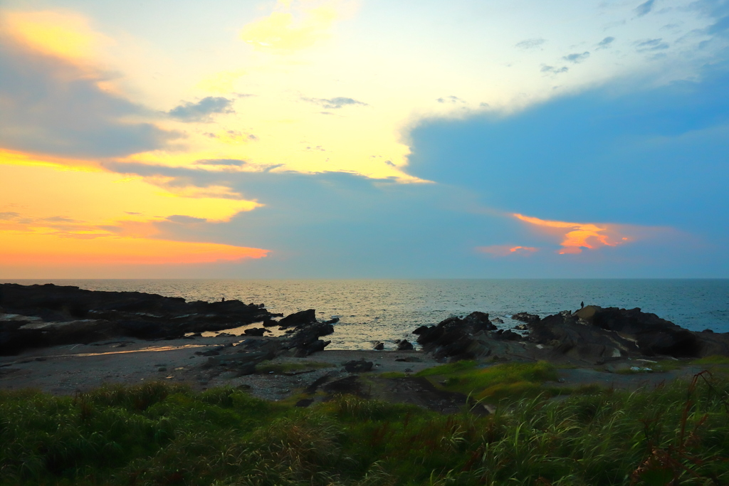 夕暮れの海