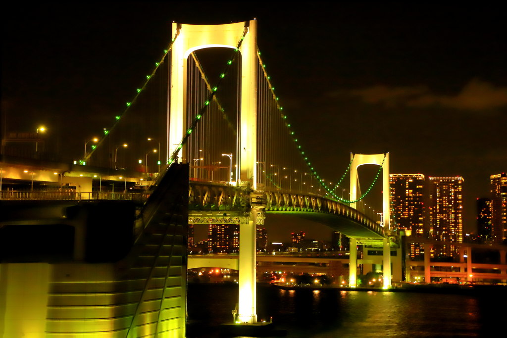 都会の夜