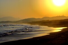 黄昏の浜辺
