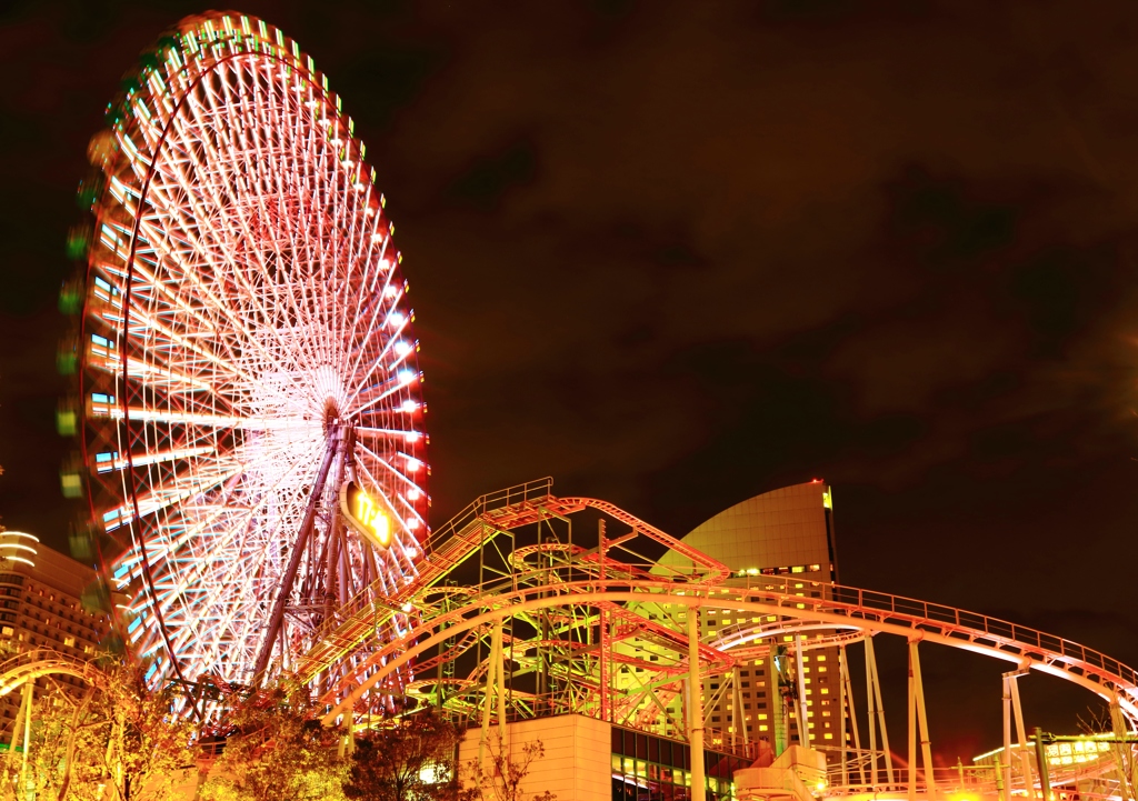 夜の遊園地