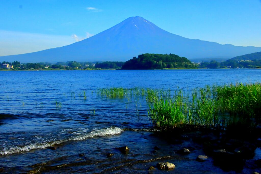 静かな湖畔