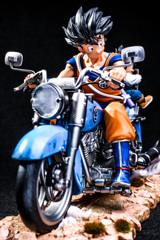 ドラゴンボール　父子 バイク　フィギュア