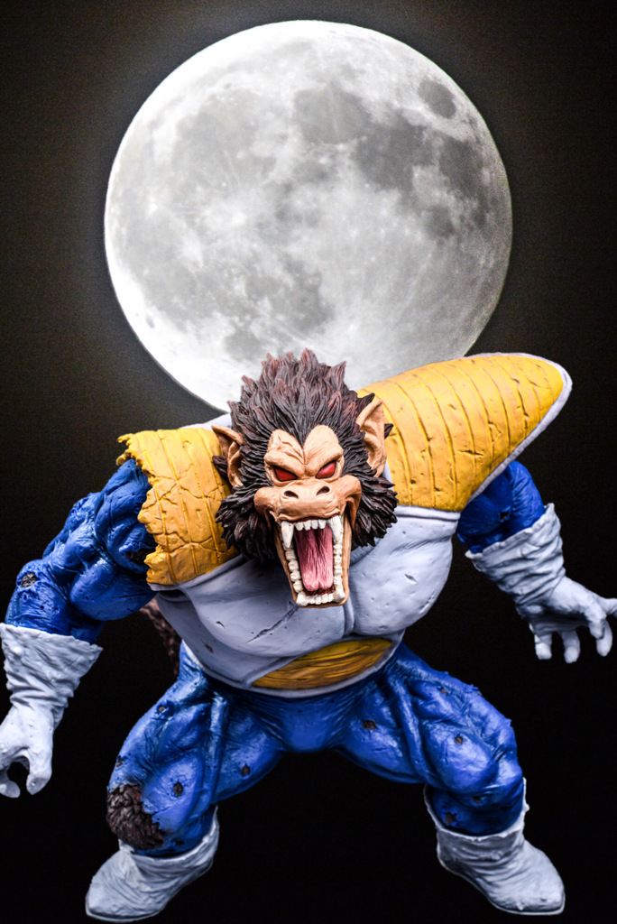 大猿ベジータ & 満月