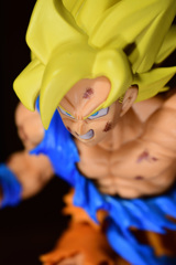ジャンプ50周年 アニバーサリーフィギュア孫悟空　４