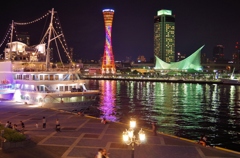 夜の神戸港