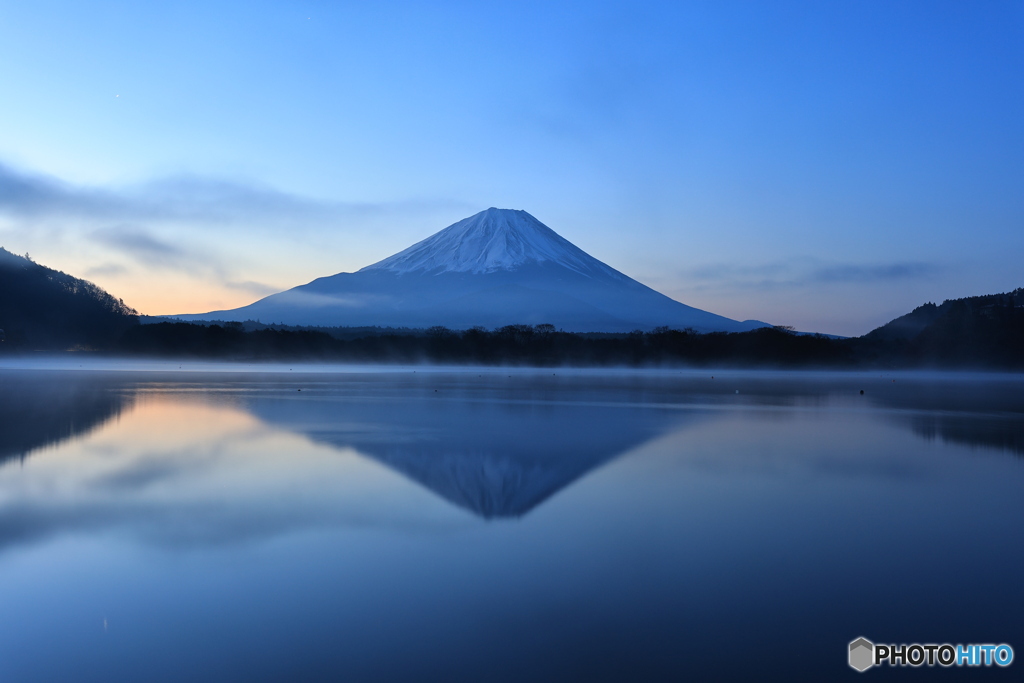 静かなる夜明け