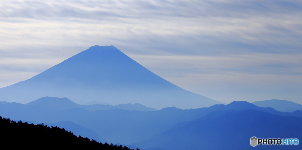 「山並みの向こう側」