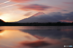 精進湖の朝