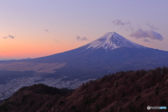 朝を迎える
