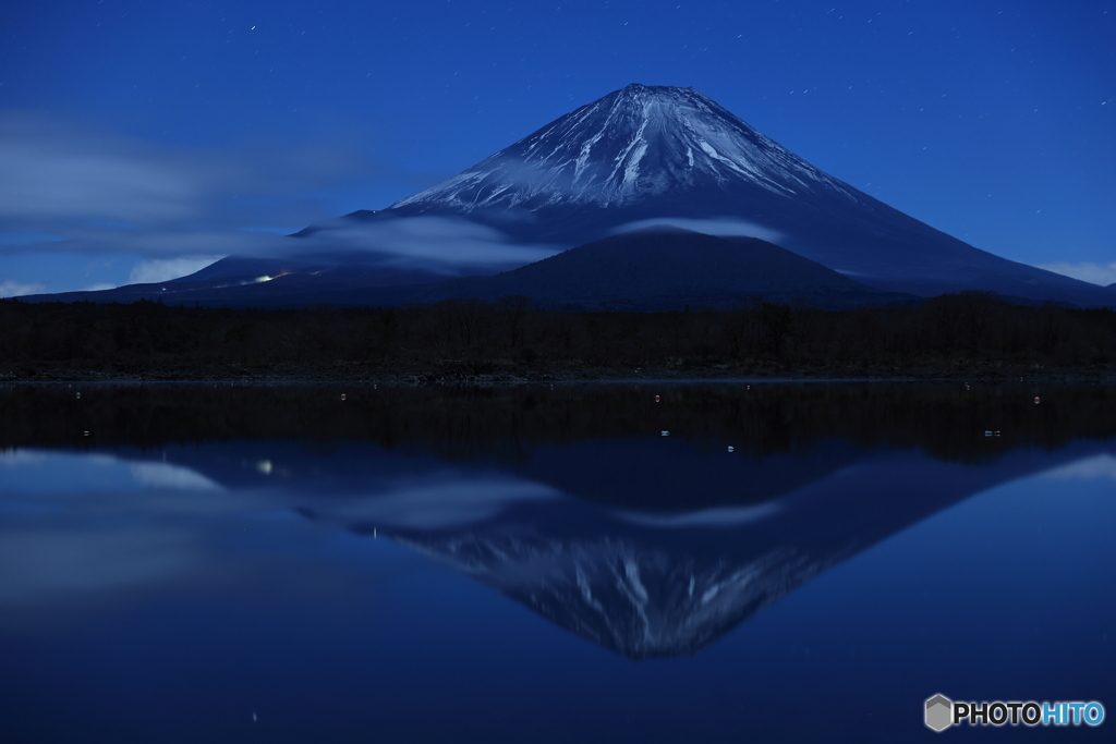 精進湖　逆さ富士
