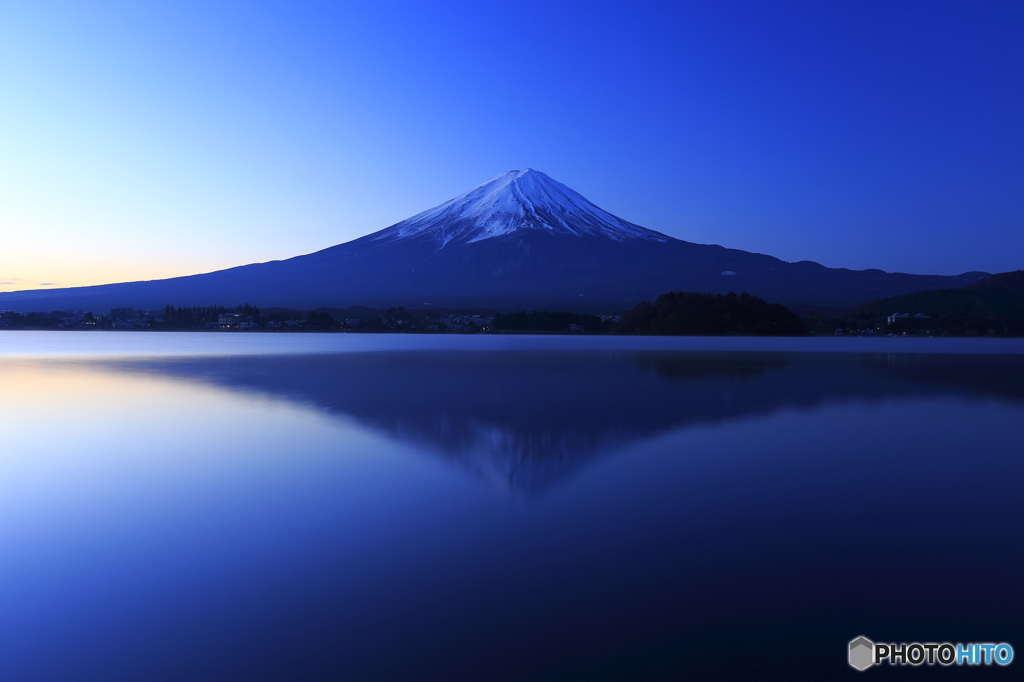 「蒼い朝」