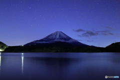 精進湖星景