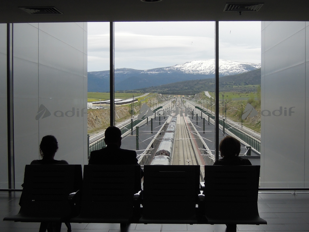 旅の写真館：スペイン・セゴビアの駅