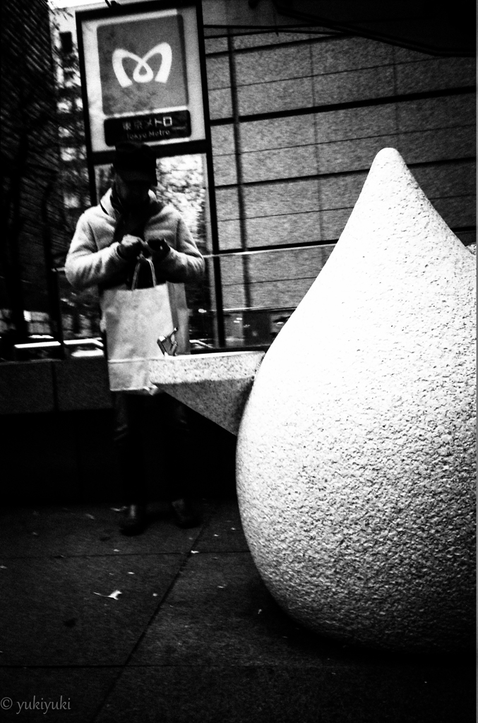 飼い主はフンを持ち帰って下さい