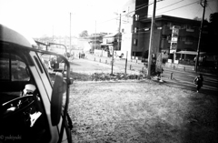 フィルム車窓から　ある駐車場にて