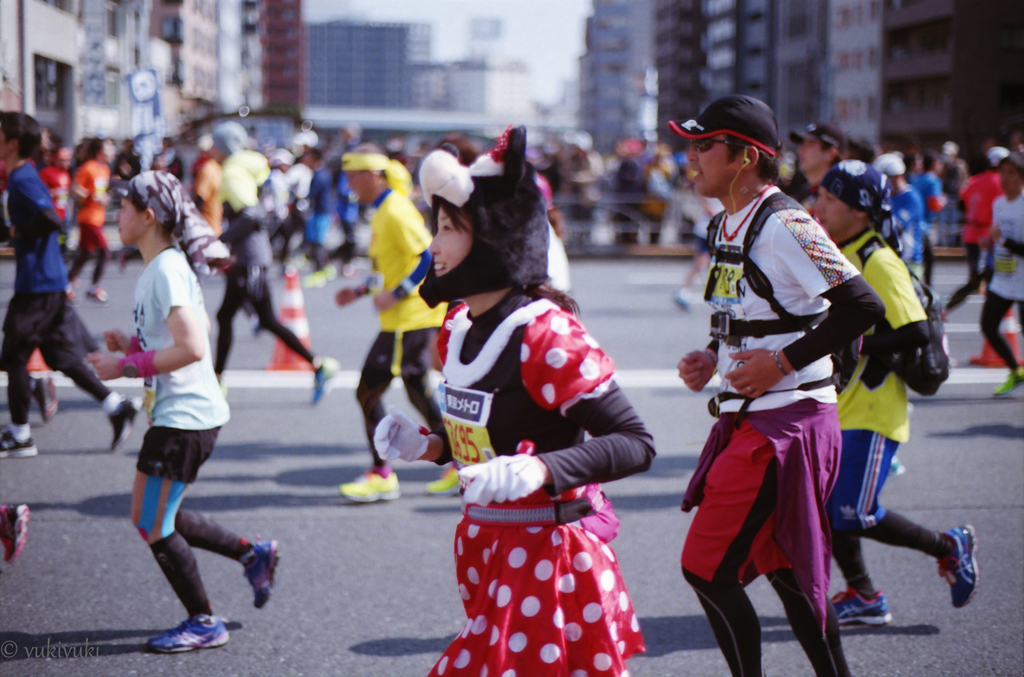 走るミニーは余裕