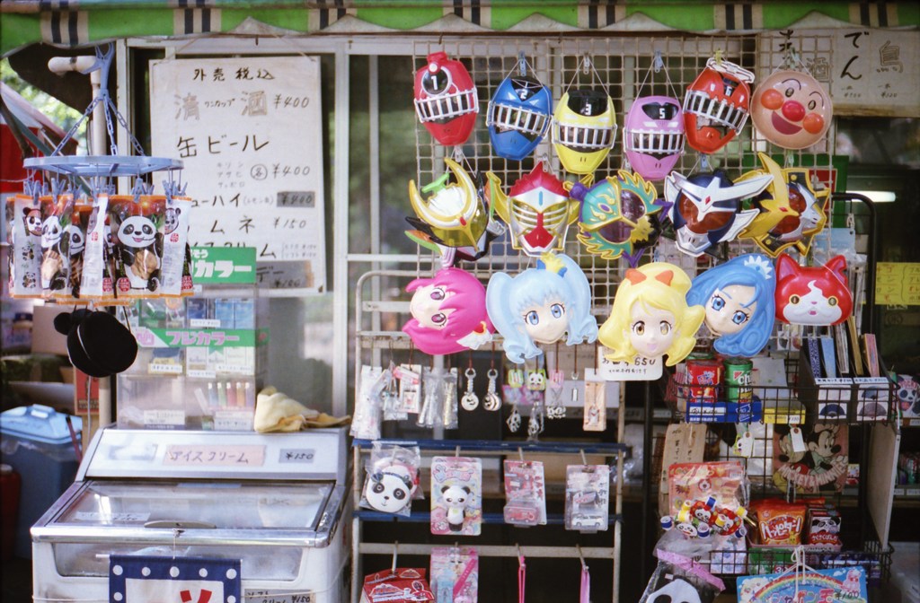 お面を売る店