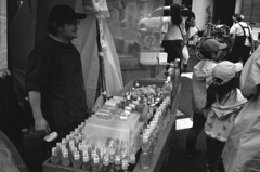 ラムネ飲まんかね・・しかし無視