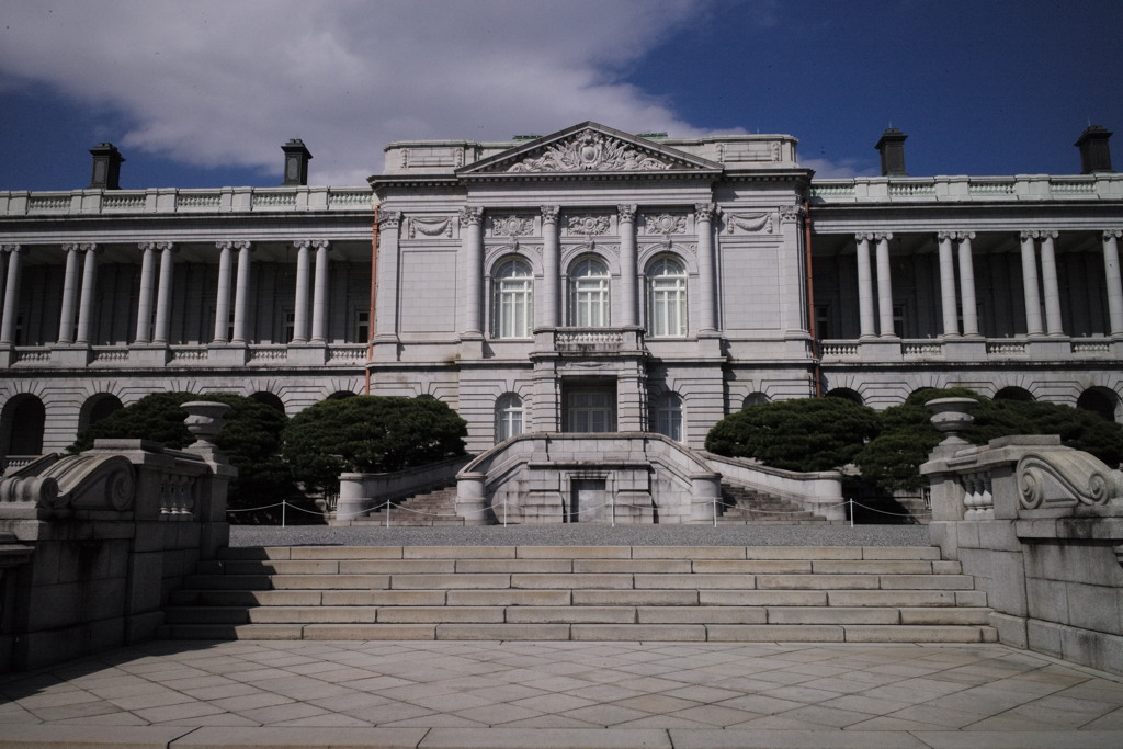 迎賓館一人ぼっち